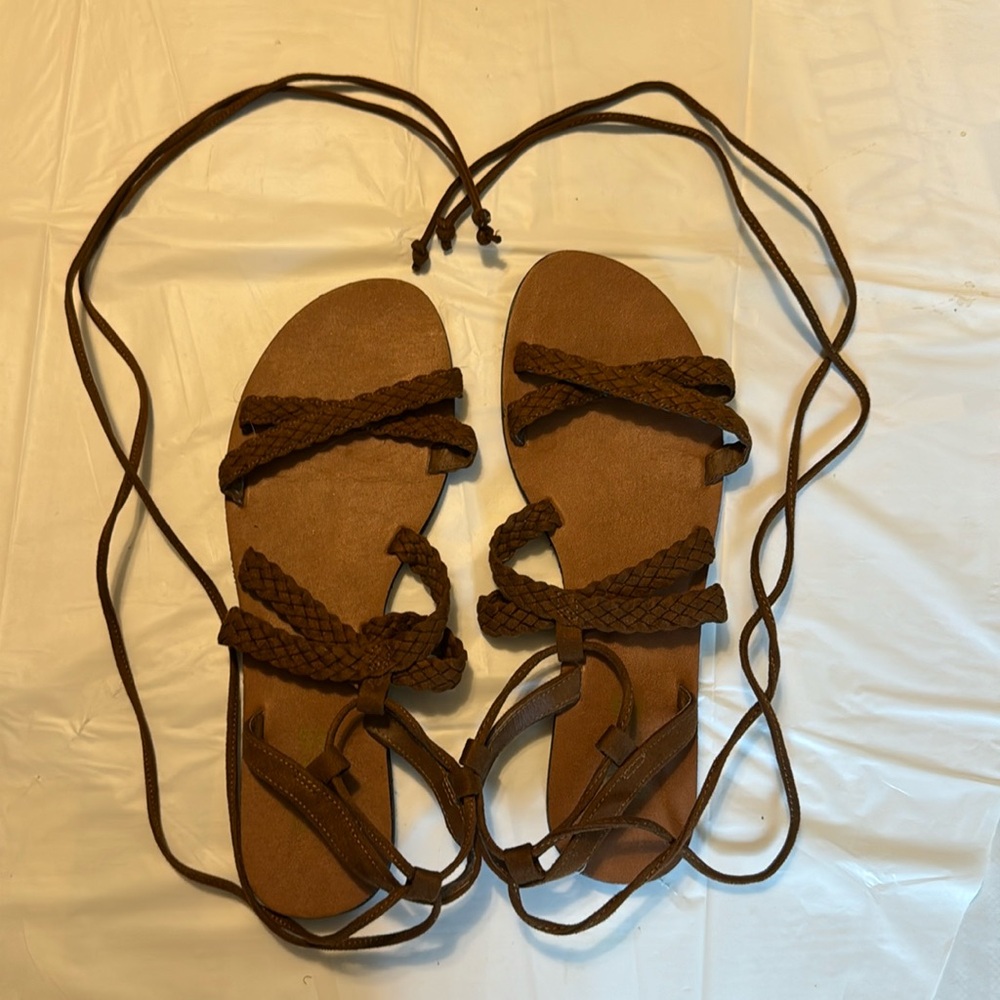 Lace-Up Sandals in Brown (Size 8.5)